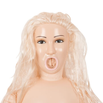 Lolitadukke Cum Swallowing Tessa med 3D ansigt