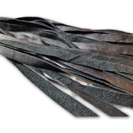 læderflogger med blå håndtag